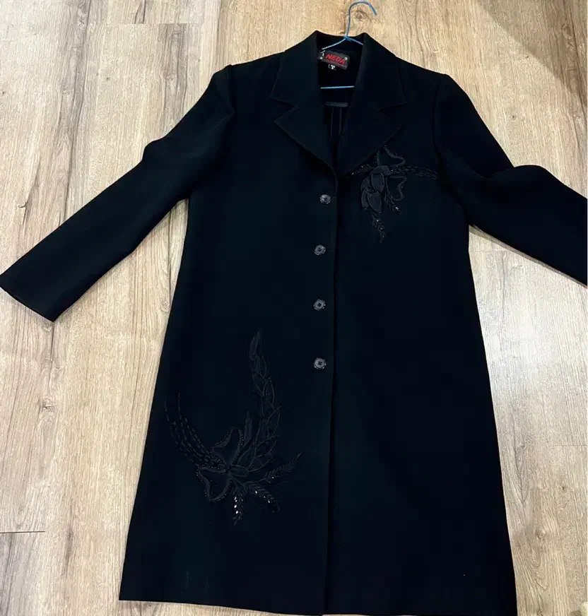 مانتو مجلسی مشکی|لباس|رشت, پارک شهر|دیوار