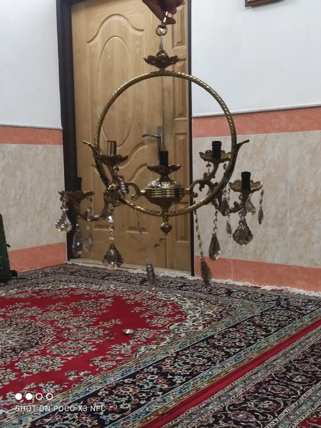 لوستر برنزی|لوستر و چراغ آویز|قم, دورشهر|دیوار