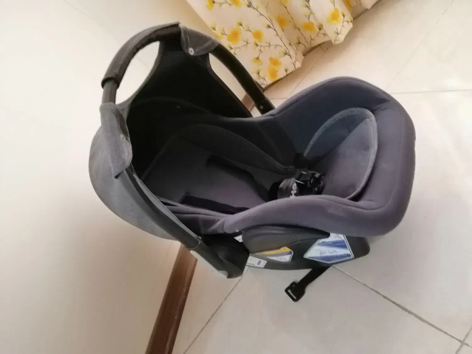 کریر و قنداق فرنگی|اسباب و اثاث بچه|ماهدشت, |دیوار