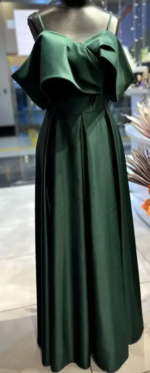 لباس مجلسی/ساتن/بلند|لباس|قم, ولیعصر|دیوار