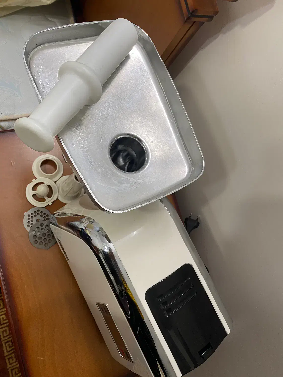 چرخ گوشت|خردکن، آسیاب، غذاساز|ری, فیروزآبادی|دیوار