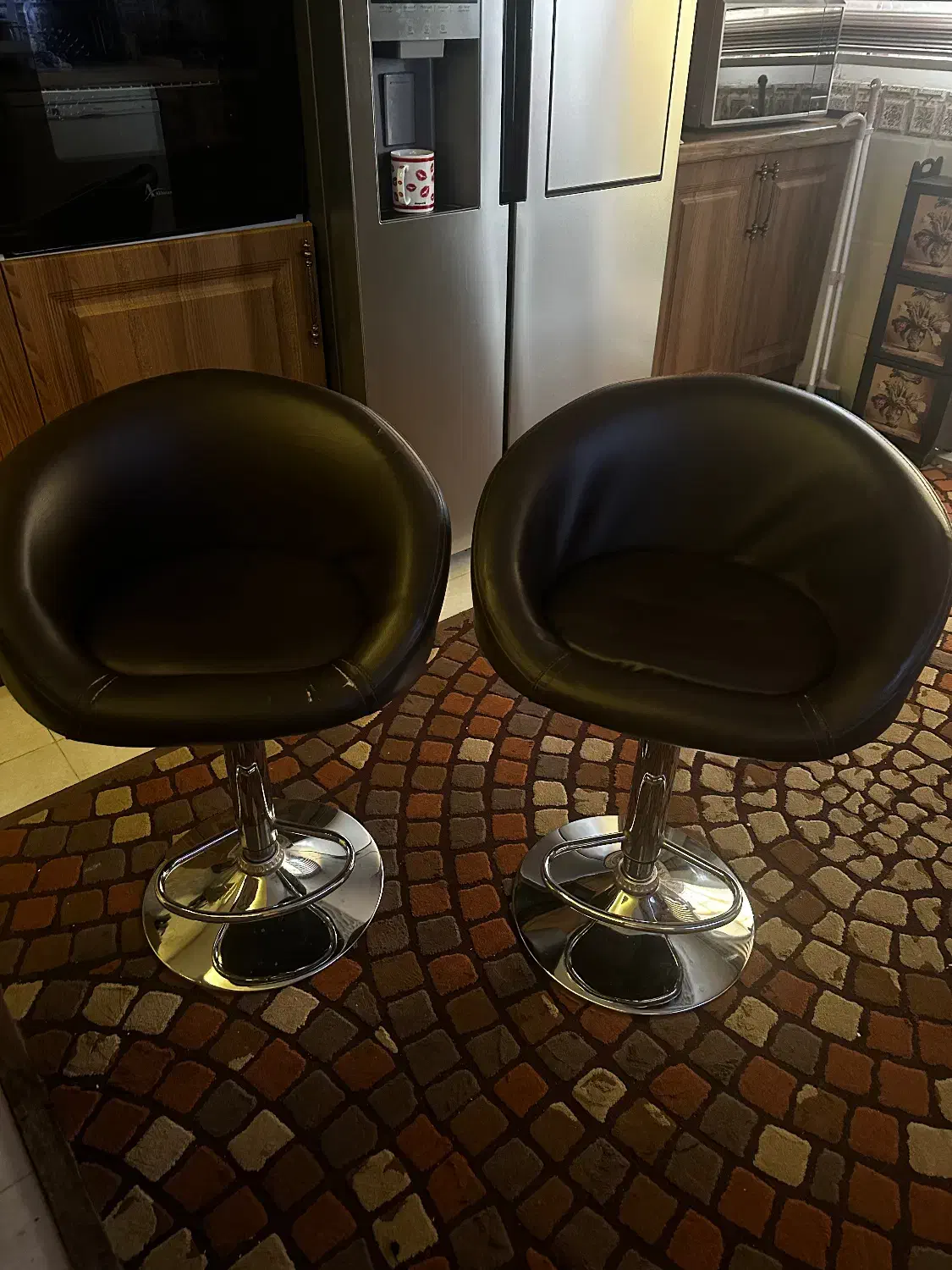 صندلی کانتر|صندلی و نیمکت|اندیشه, اندیشه فاز ۱|دیوار