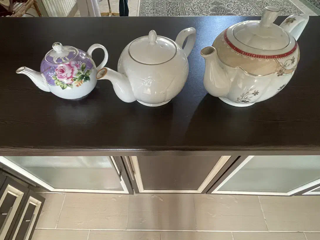 قوری|قوری، کتری، قهوهساز دستی|ساری, |دیوار