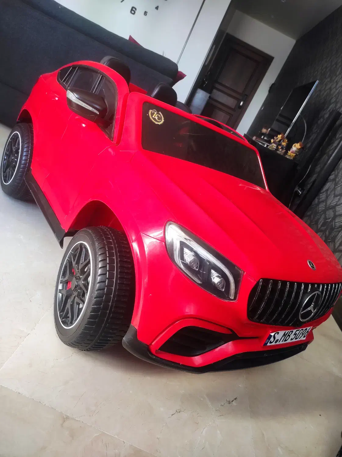 ماشین شارژی چهار موتوره سایز بزرگ|اسباب‌بازی بچه|تهران, قلهک|دیوار