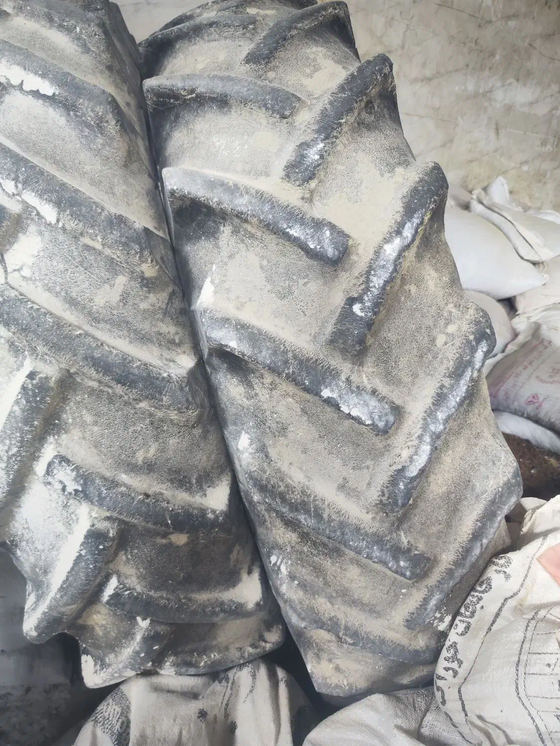 لاستیک تراکتور رومانی|قطعات یدکی و لوازم جانبی|نوکنده, |دیوار