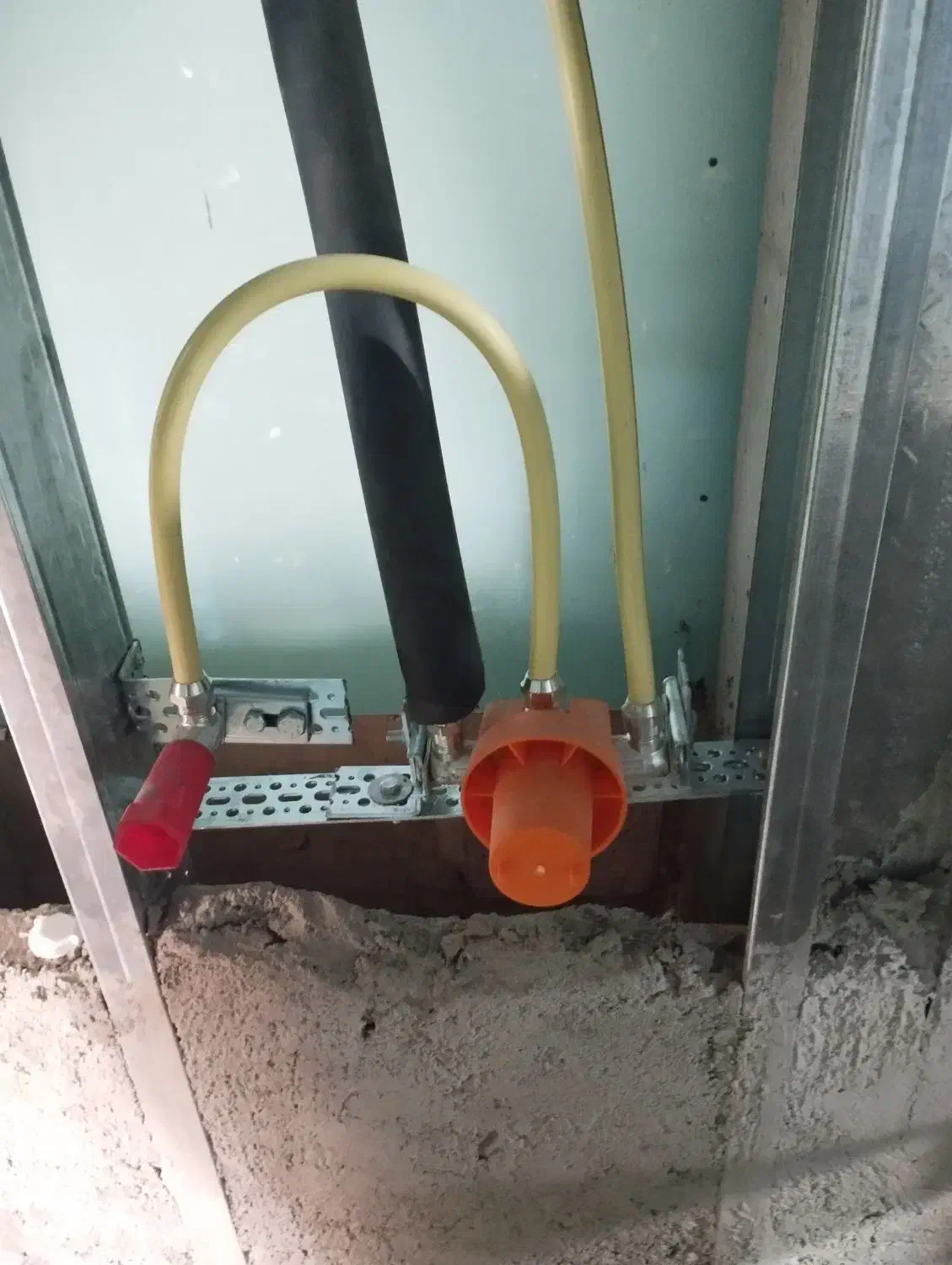 تاسیسات لوله کشی|خدمات پیشه و مهارت|تبریز, |دیوار