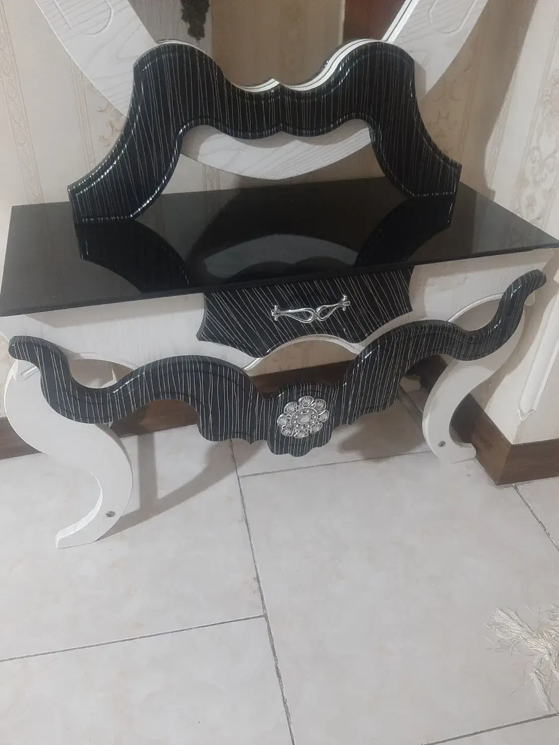 آینه و شمعدان|بوفه، ویترین، کنسول|تهران, شهرک صادقیه|دیوار