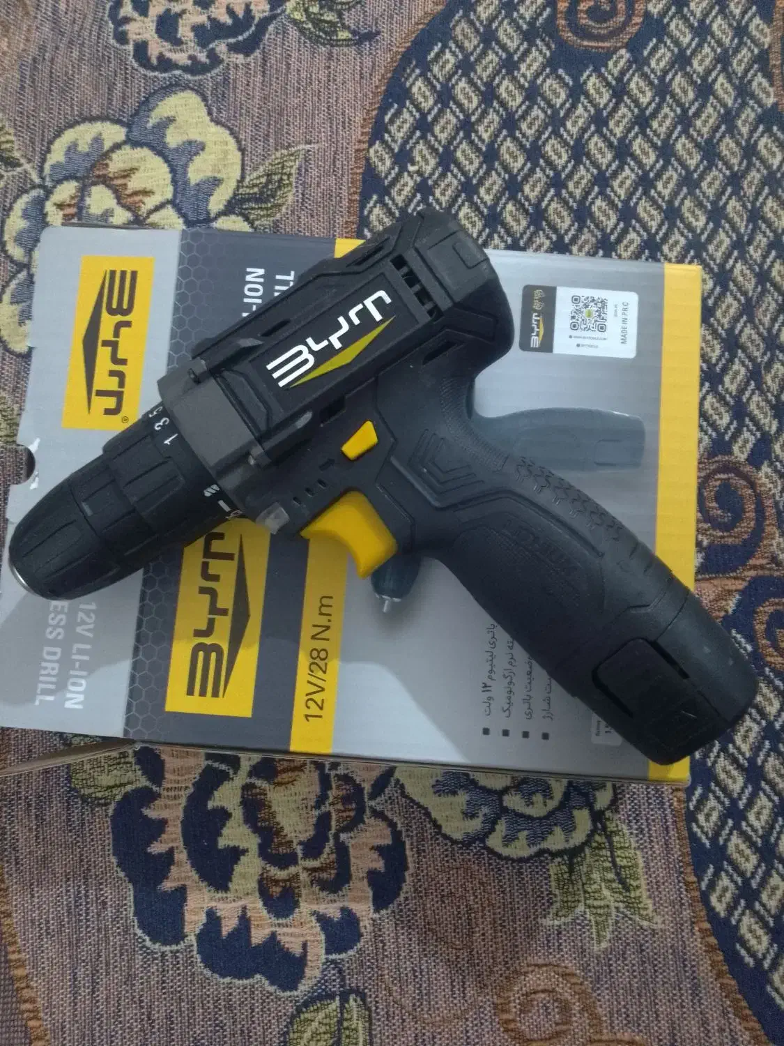 وسایل تخریب|ابزارآلات|باغ ملک, |دیوار