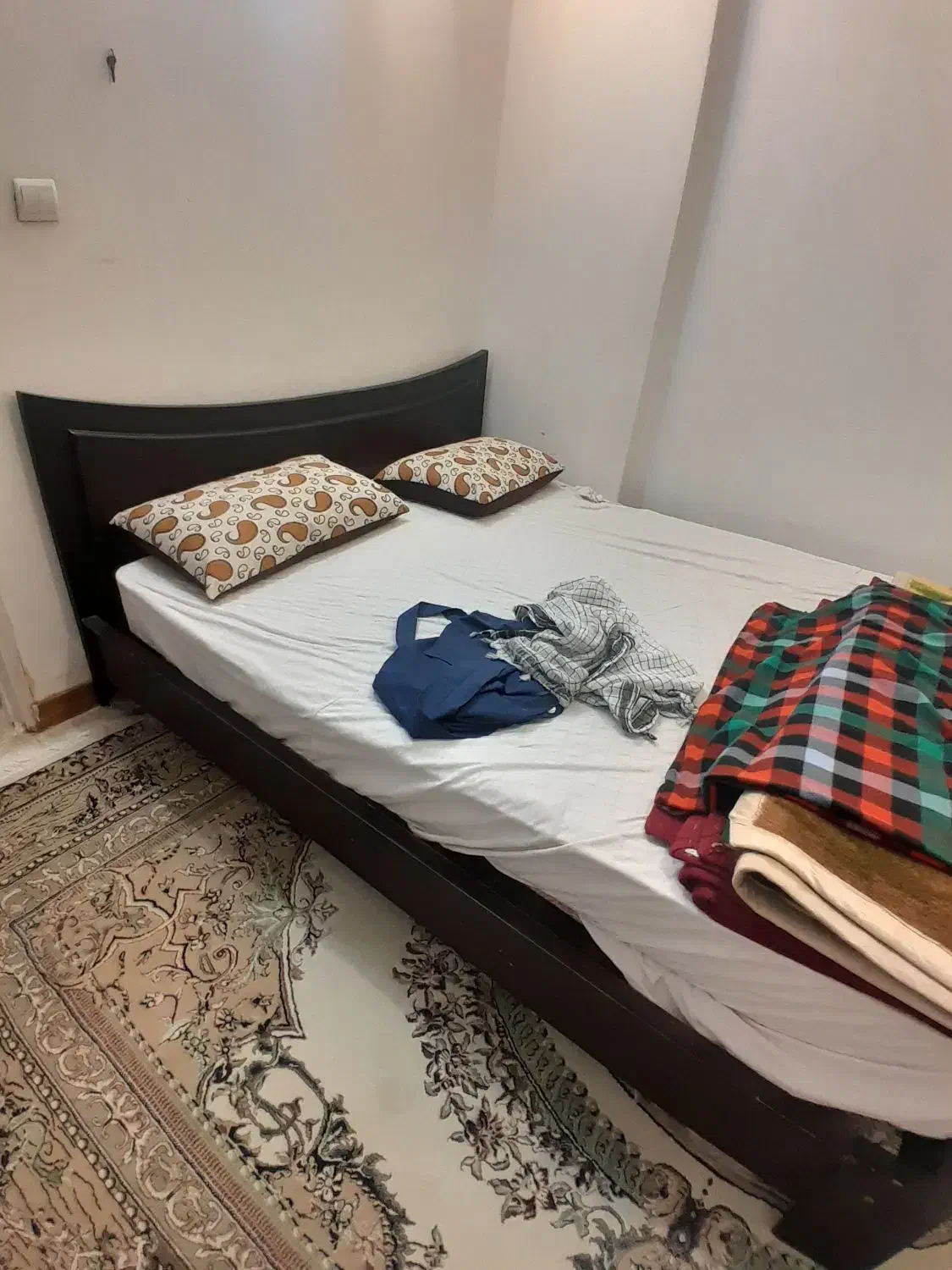 تخت خواب ۲ نفره|تخت و سرویس خواب|قم, پردیسان|دیوار
