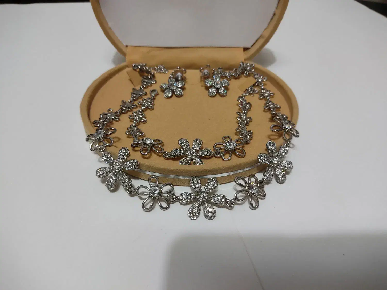 ست بدلیجات|بدلیجات|آستانه اشرفیه, |دیوار