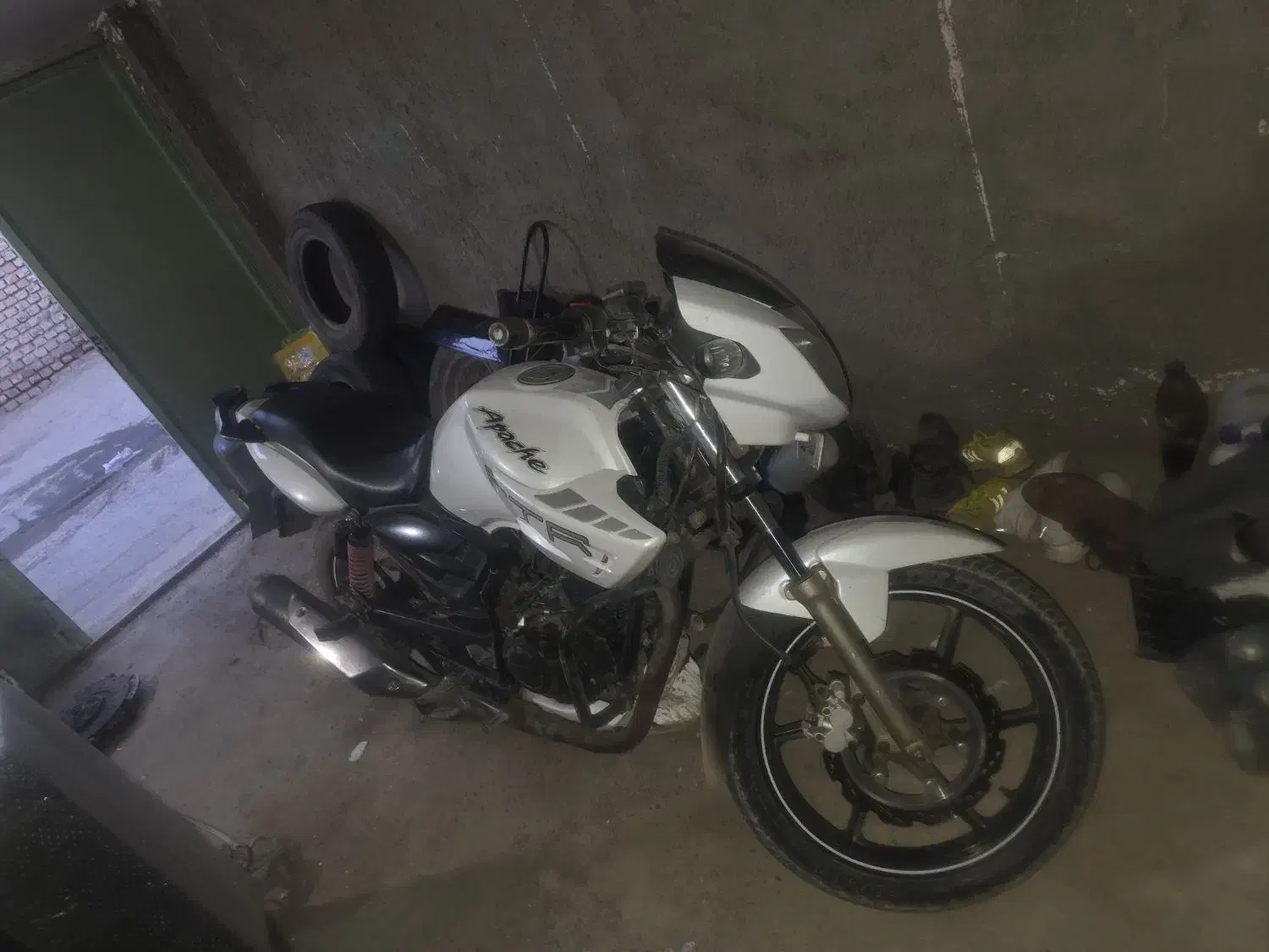 موتور اپاچی ۱۸۰|موتورسیکلت|قائن, |دیوار