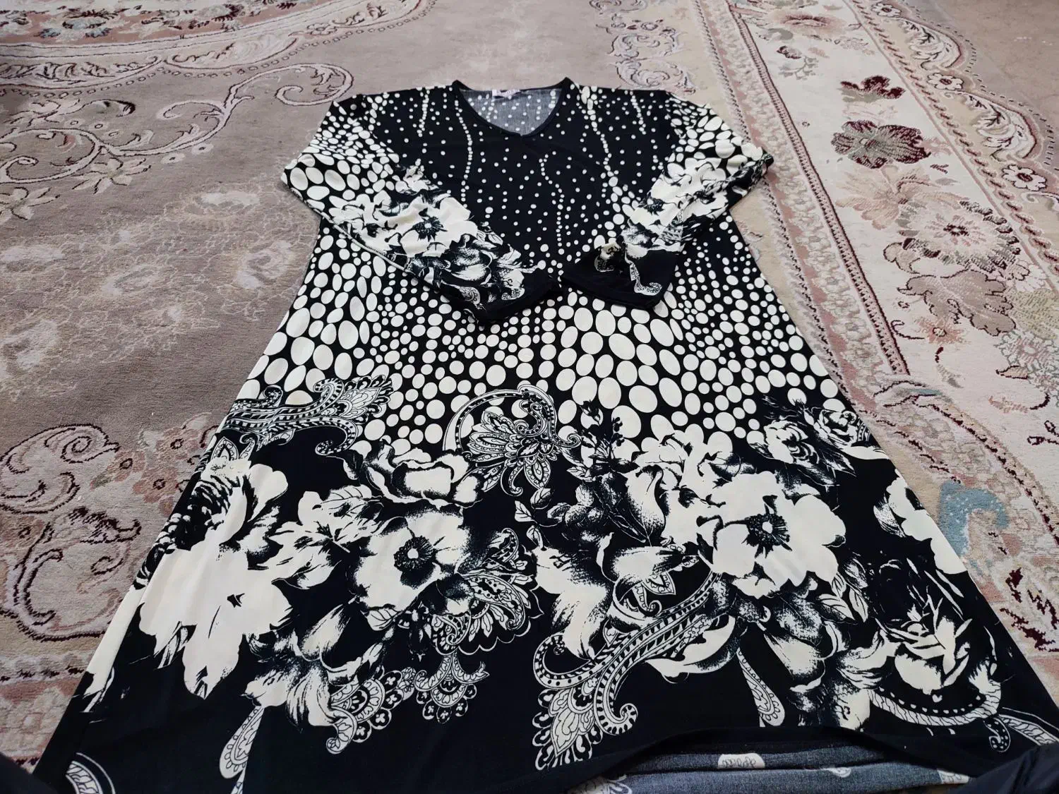 لباس زنانه|لباس|شیراز, گود خزینه|دیوار