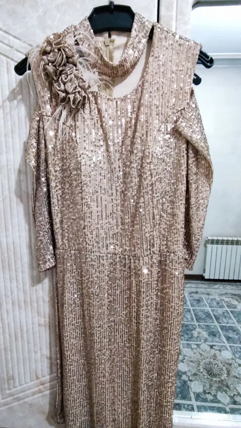 لباس مجلسی بلند|لباس|تهران, سبلان (لشگر)|دیوار