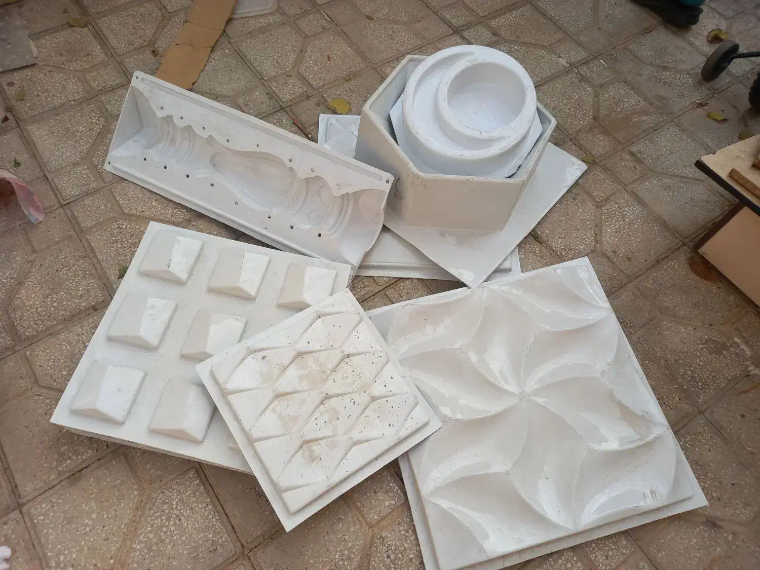 تعدادی قالب سنگ مصنوعی|صنایع دستی و سایر لوازم تزئینی|حمیدیا, |دیوار