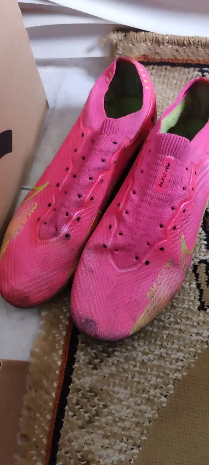 کفش فوتبال|کیف، کفش، کمربند|الوند, |دیوار