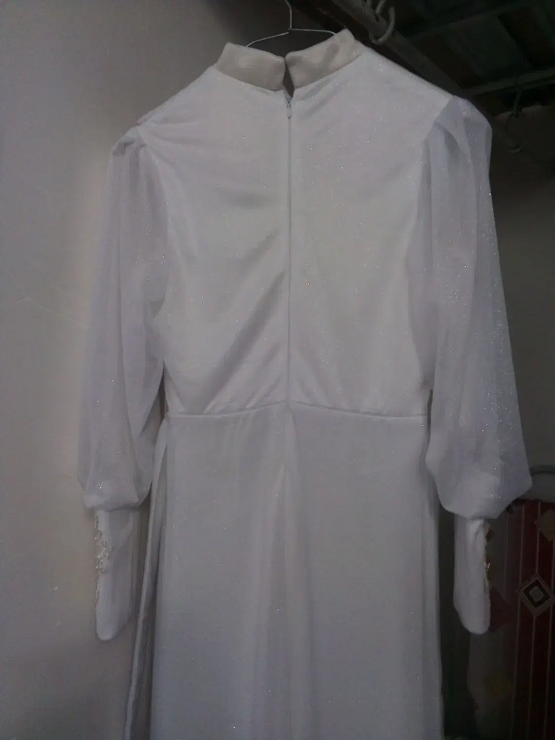 لباس‌مجلسی|لباس|گلبهار, شهر جدید گلبهار|دیوار