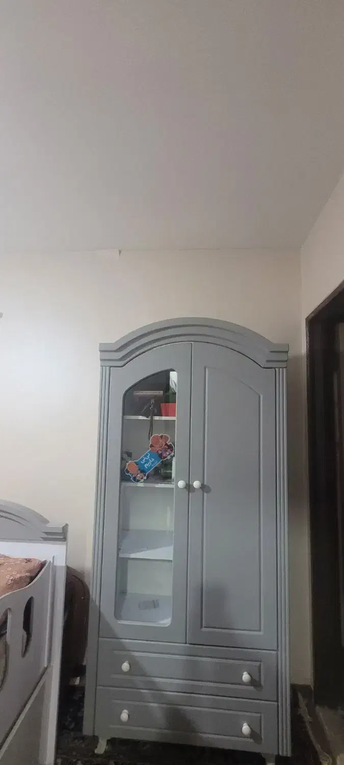 تخت گهواره ای و کمد بچه|اسباب و اثاث بچه|مشهد, رضاییه|دیوار