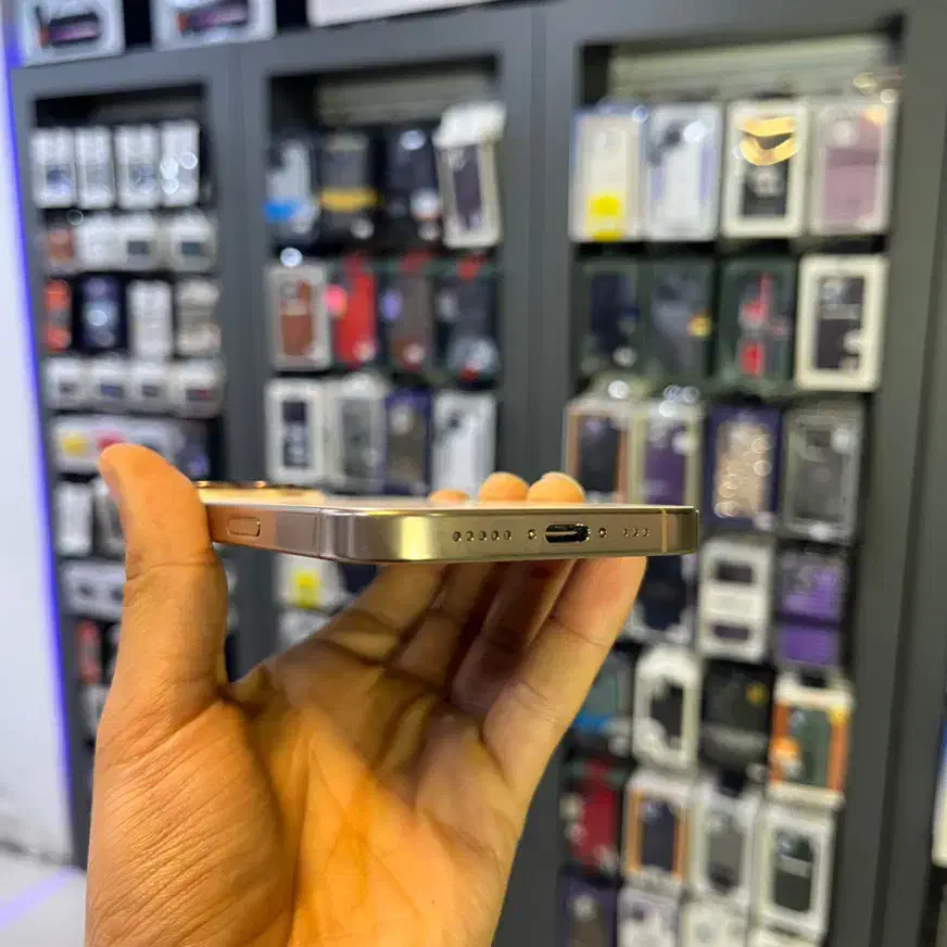 آیفون iPhone 16 Pro Max با حافظه ۲۵۶ گیگابایت|موبایل|اهواز, کیانپارس |دیوار