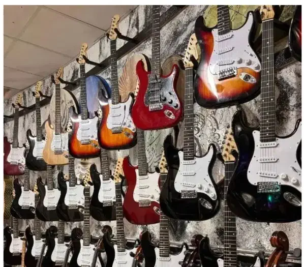 گیتار الکتریک (گیتارآیبانز)بلک فرایدی ۲۰درصدتخفیف|گیتار، بیس، امپلیفایر|شیراز, سینما سعدی|دیوار