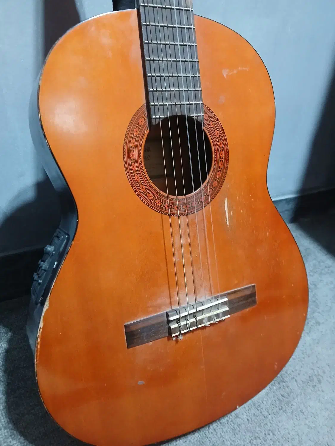 گیتار c40 پیکاپ دار|گیتار، بیس، امپلیفایر|بهبهان, |دیوار