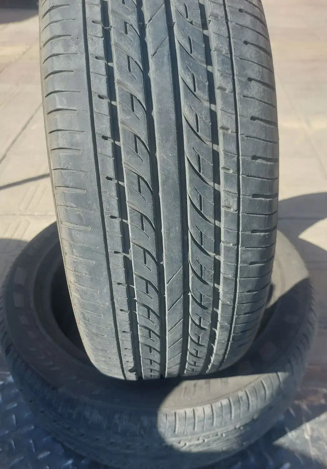 لاستیک دست دوم سایز 16 و 17|قطعات یدکی و لوازم جانبی|نجفآباد, هفده شهریور|دیوار