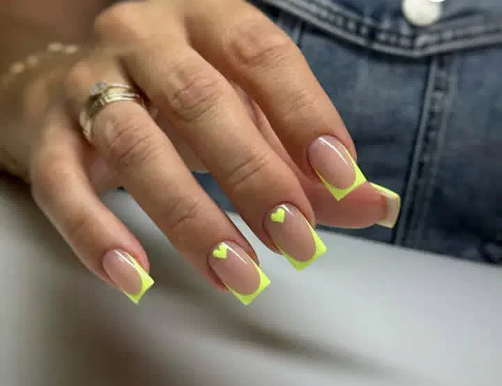 مژده مژده کاشت اولیه ناخن فقط۲۵۰|خدمات آرایشگری و زیبایی|رشت, ولکس|دیوار