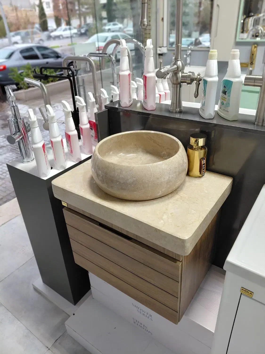 سنگ و کابین روشویی|لوازم سرویس بهداشتی|بیرجند, |دیوار