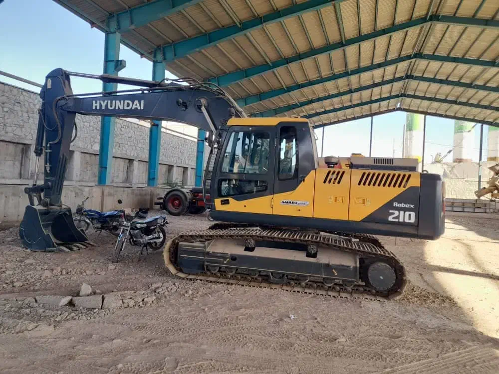 بیل مکانیکی ۲۱۰ زنجیری صفر خشک۲۰۲۴ نقد و اقساط|خودرو سنگین|تهران, شهرک کوهسار|دیوار