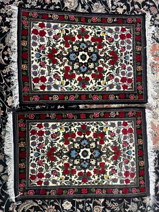 یک جفت قالیچه دستباف|فرش|قدس, شهر‌قدس|دیوار