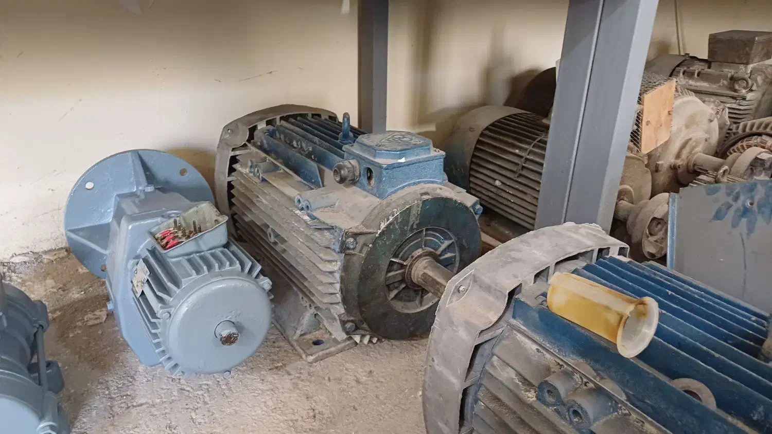 برقکار صنعتی و ساختمان،نصب و راه اندازی پست کمپکت|خدمات پیشه و مهارت|کرمانشاه, |دیوار