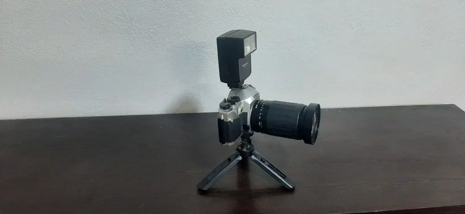 فروش دوربین عکاسی cosina و اولمپیا قدیمی و۲ فلش|دوربین عکاسی و فیلم‌برداری|شیراز, شهرک قمشه|دیوار