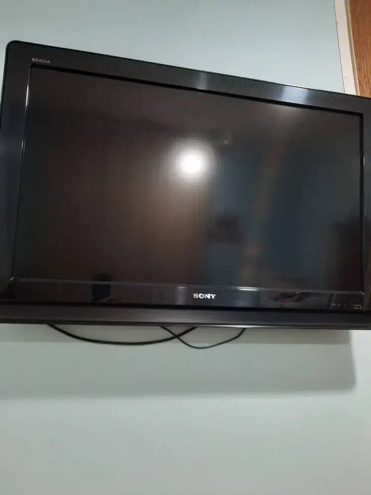 تلویزیون سونی|تلویزیون و پروژکتور|صدرا-فارس, فاز ۱|دیوار