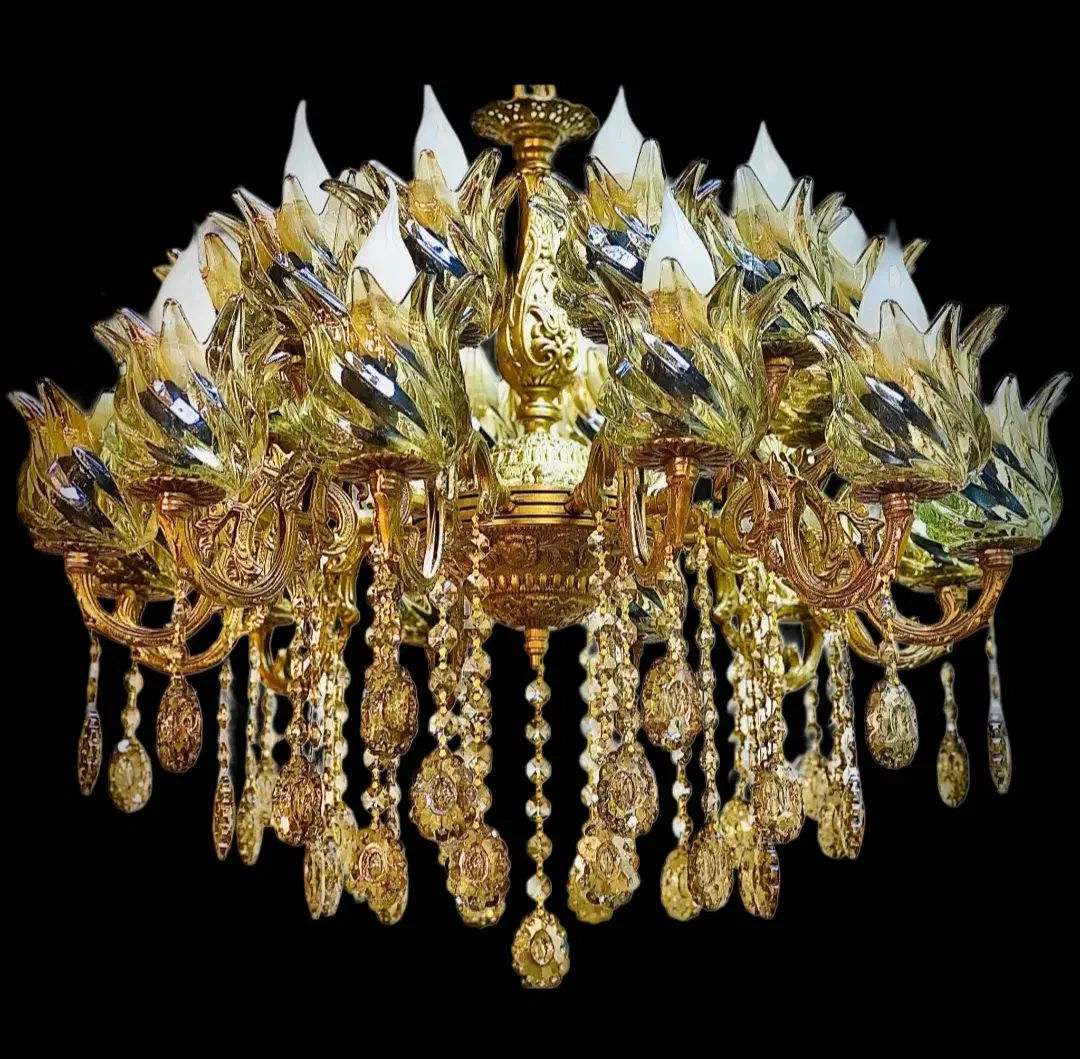 لوستر۲۴.شعله‌بالاله وآویز (آویزپرطاووسی  )|لوستر و چراغ آویز|تبریز, |دیوار