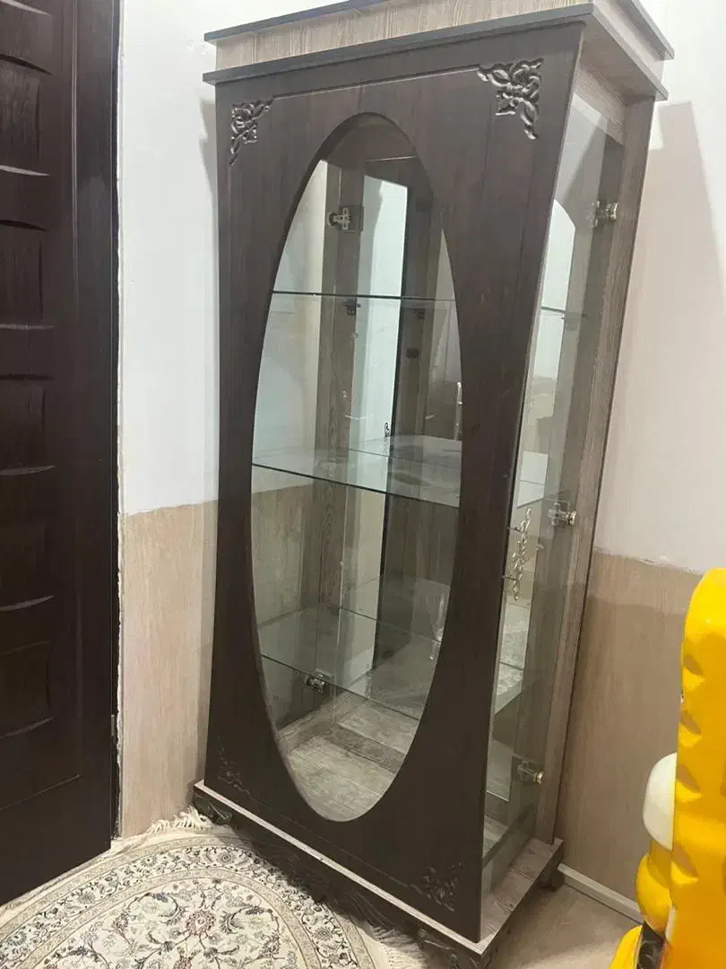 بوفه در حد نو4000000 تومان|بوفه، ویترین، کنسول|شیراز, زرهی|دیوار