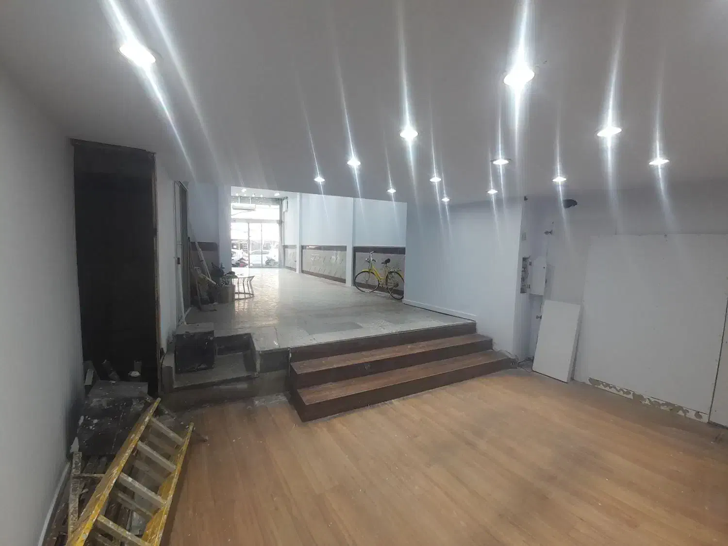 ۱۳۰متر مغازه بحر اصلی(۹۰متر۴۰متر بالکن)|اجارهٔ مغازه و غرفه|تهران, سلیمانی|دیوار