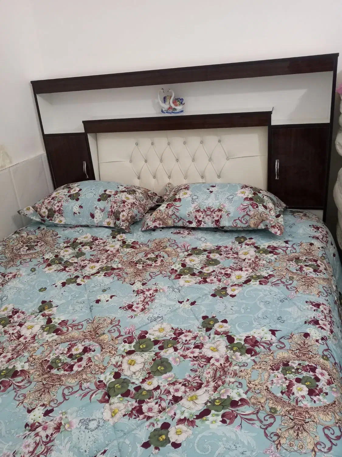 تخت خواب دونفره|تخت و سرویس خواب|فردوس (خراسان), |دیوار