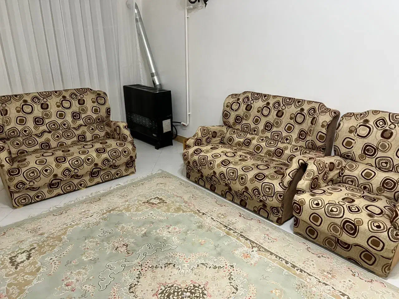 مبل سالم بدون خرابی|مبلمان خانگی و میز عسلی|رشت, پارک شهر|دیوار