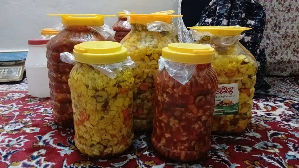 فروش ترشی خانگی|خوردنی و آشامیدنی|اهواز, معین زاده|دیوار