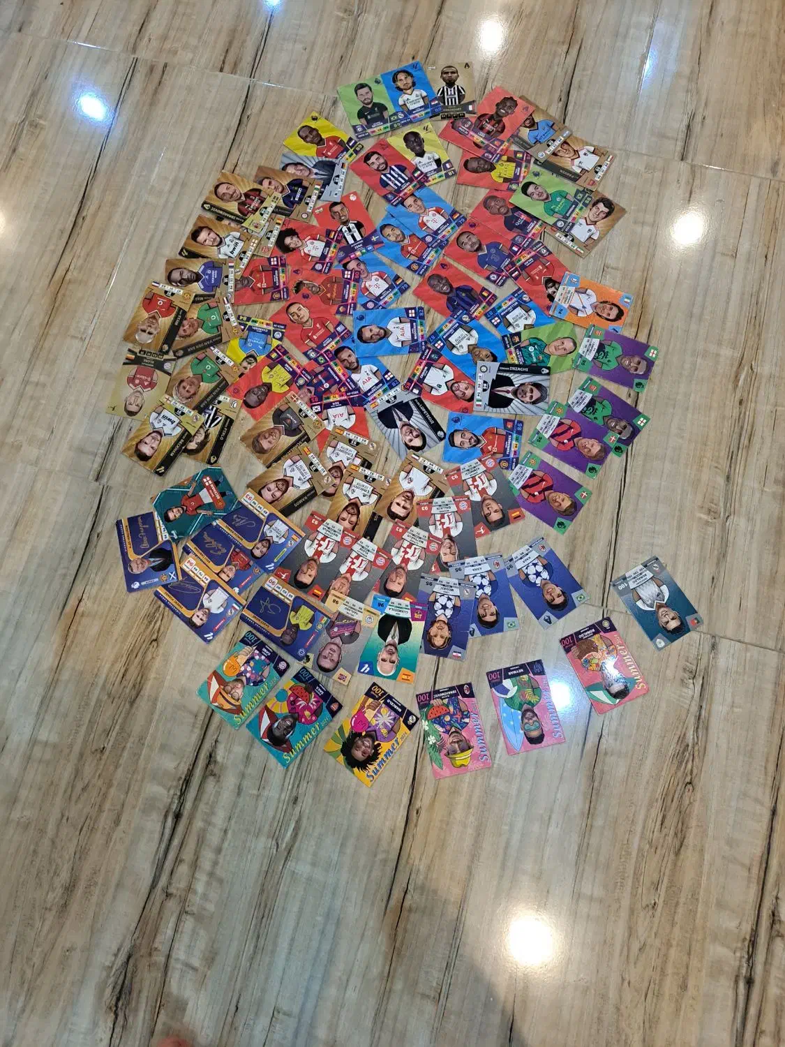 کیمدی|اسباببازی|رشت, شالکو|دیوار