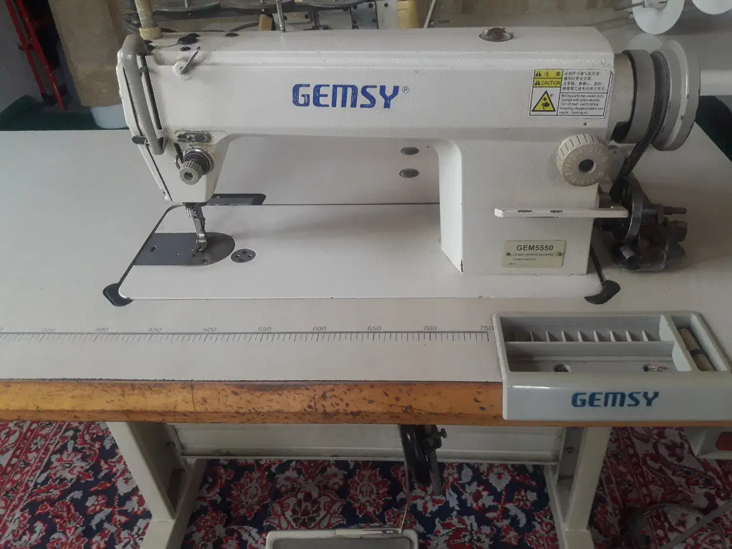 چرخ خیاطی صنعتی|چرخ خیاطی و ریسندگی|رشت, حومه رشت|دیوار