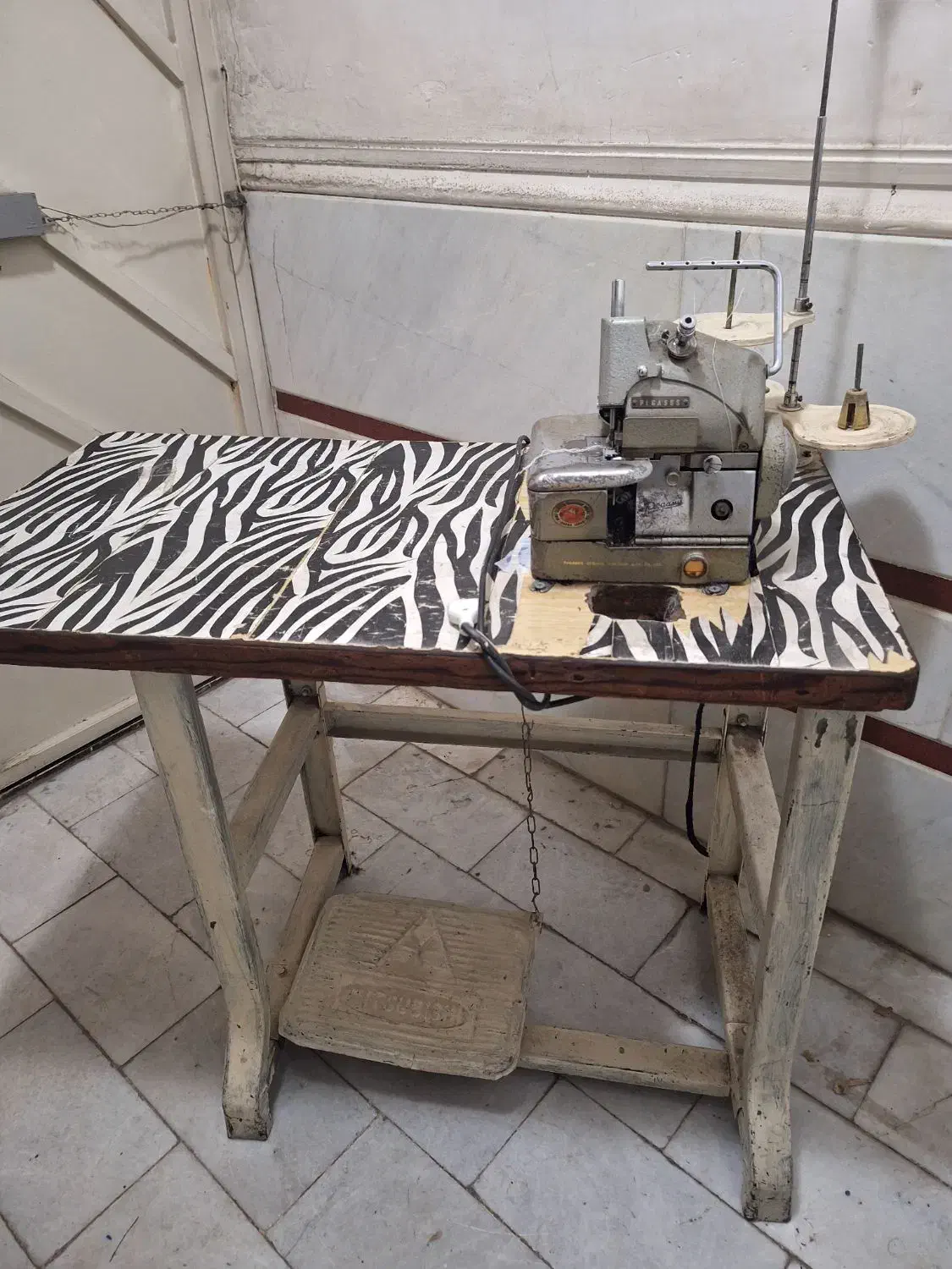 چرخ سر دوز|چرخ خیاطی و ریسندگی|ورامین, ورامین|دیوار