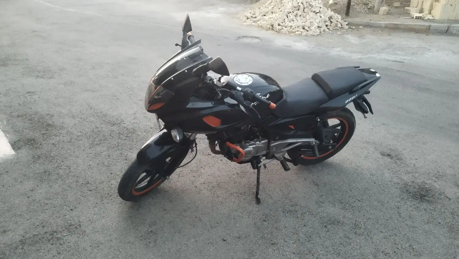 پالس۲۲۰|موتورسیکلت|اصفهان, بهارستان|دیوار