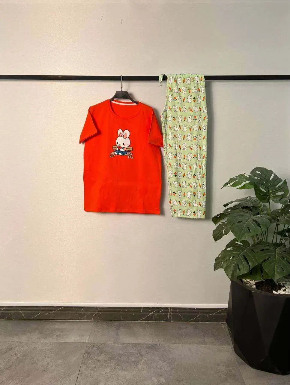 ست خانگی|لباس|تسوج, |دیوار