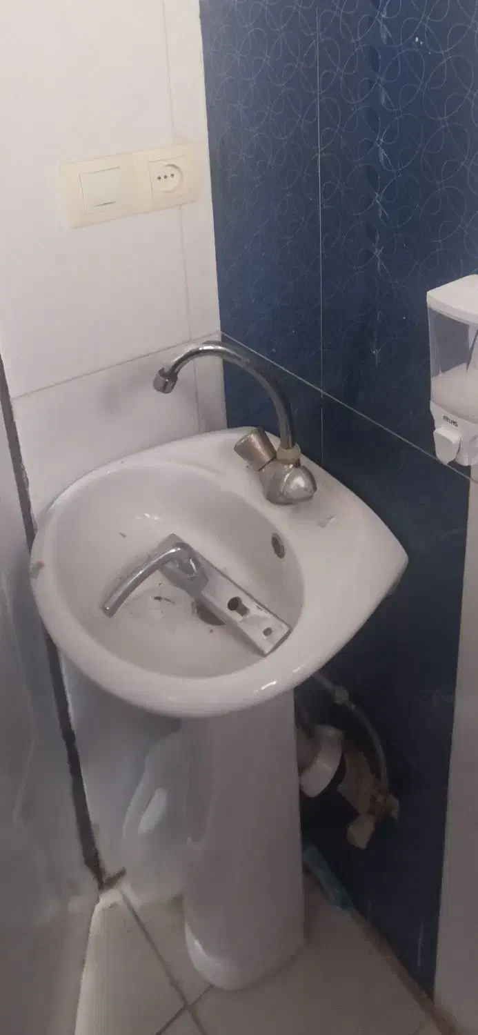 دوعد روشویی صحیح و سالم همراه با شیرآلات|لوازم سرویس بهداشتی|قشم, |دیوار