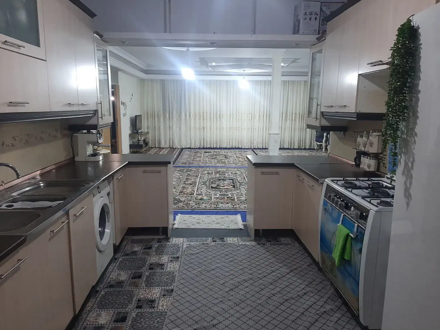 فروش خانه ویلایی دو طبقه|فروش خانه و ویلا|ملایر, |دیوار