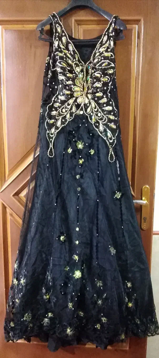 لباس مجلسی|لباس|تهران, انبار نفت|دیوار