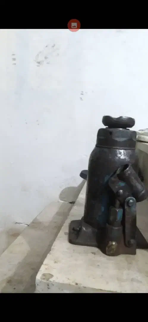 جک روغنی نیسان ۱۰ تن|قطعات یدکی و لوازم جانبی|کرج, اتحاد|دیوار