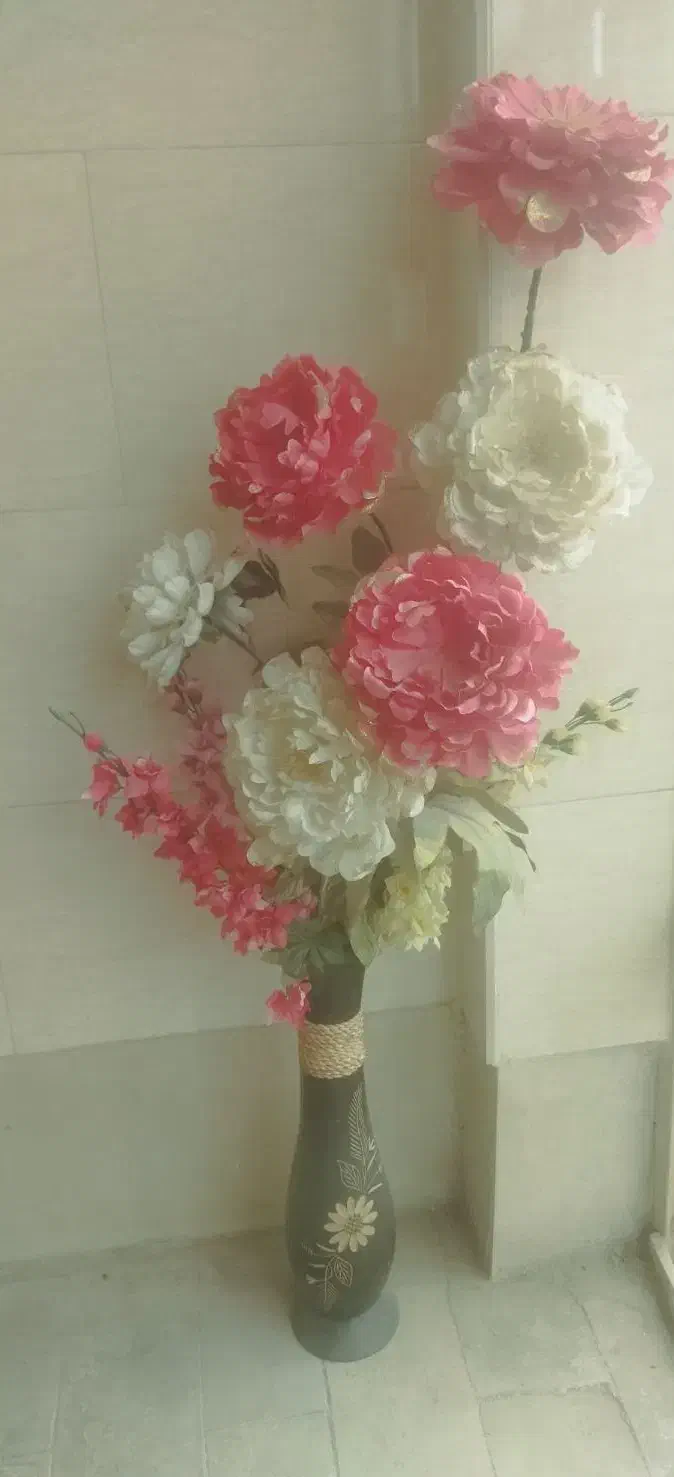 حراج گل و گلدان چوبی با هم ۲۰۰ تومن|گل مصنوعی|اراک, |دیوار