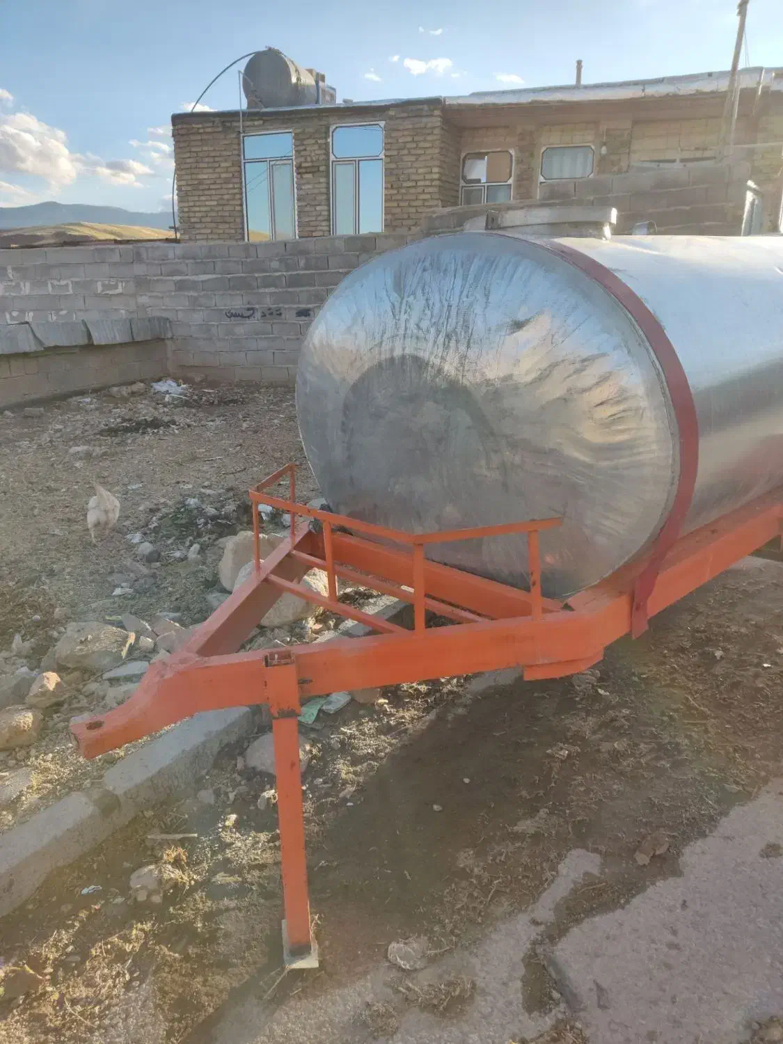 تانکر آب 2000 چرخدار تقویت شده|مصالح و تجهیزات ساختمان|کرمانشاه, |دیوار