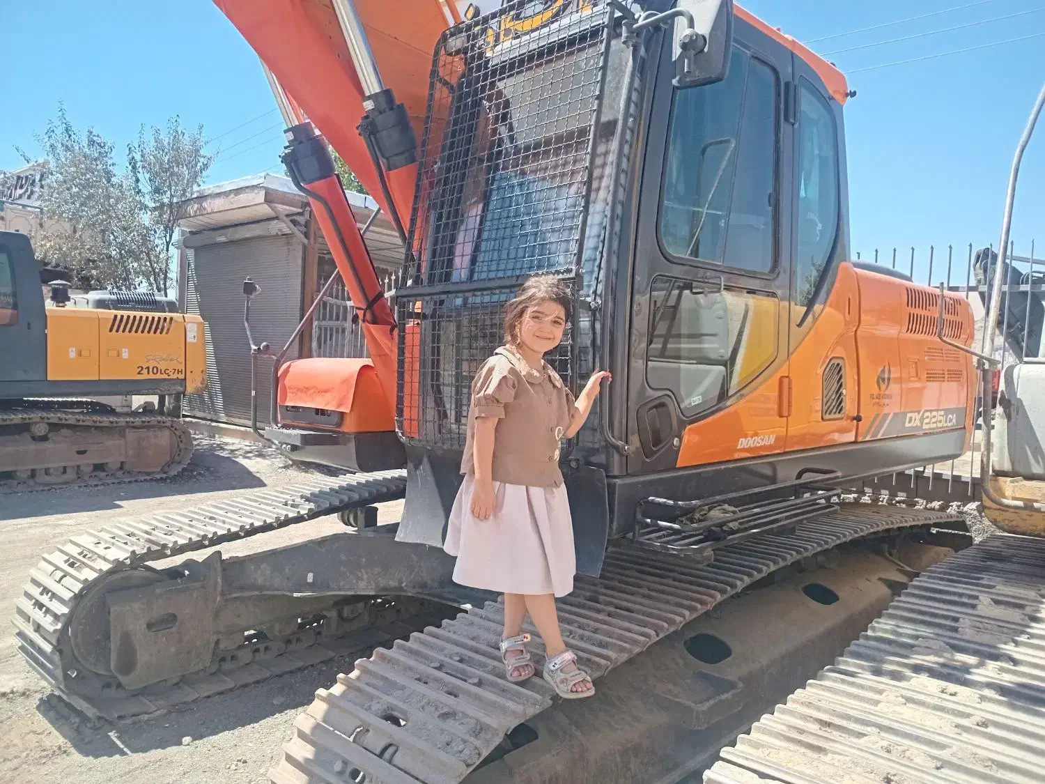 اجاره بیل مکانیکی و فروش بابکت|خدمات حمل و نقل|سنندج, |دیوار